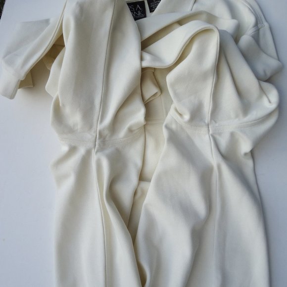 NWT. SIZE L. JOS. A. BANK The traveler long sleeve polo shirt. - Picture 8 of 16